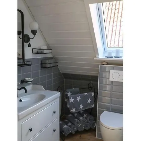 Haus Am Deich Modern Retreat *