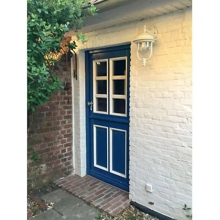 Haus Am Deich Modern Retreat