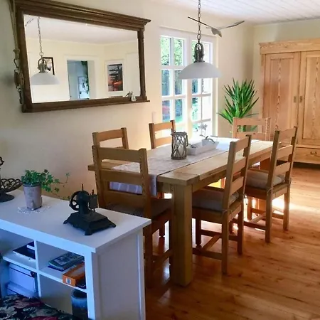 Haus Am Deich Modern Retreat * Cadenberge