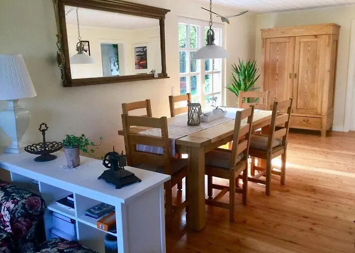 Haus Am Deich Modern Retreat * Cadenberge