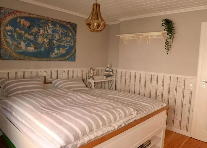 Haus Am Deich Modern Retreat *